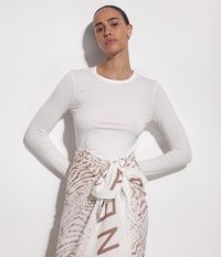 חולצת טי ארוכה לוקה - בגדים