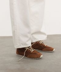 נעלי סניקרס - נעליים