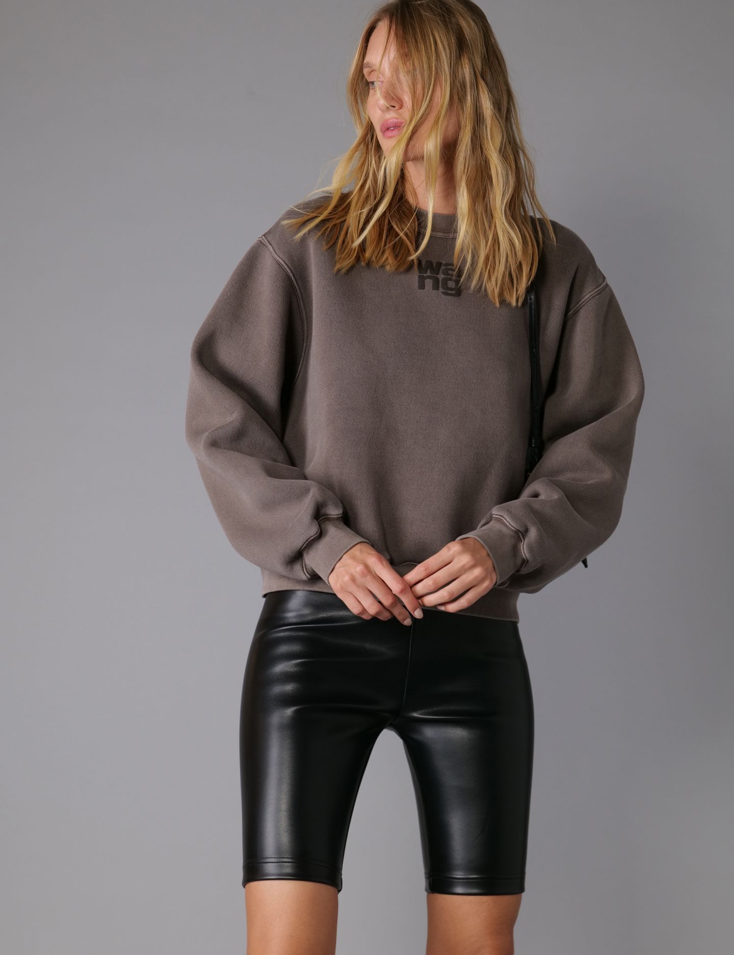 טייץ קצר בד מבריק - בגדים