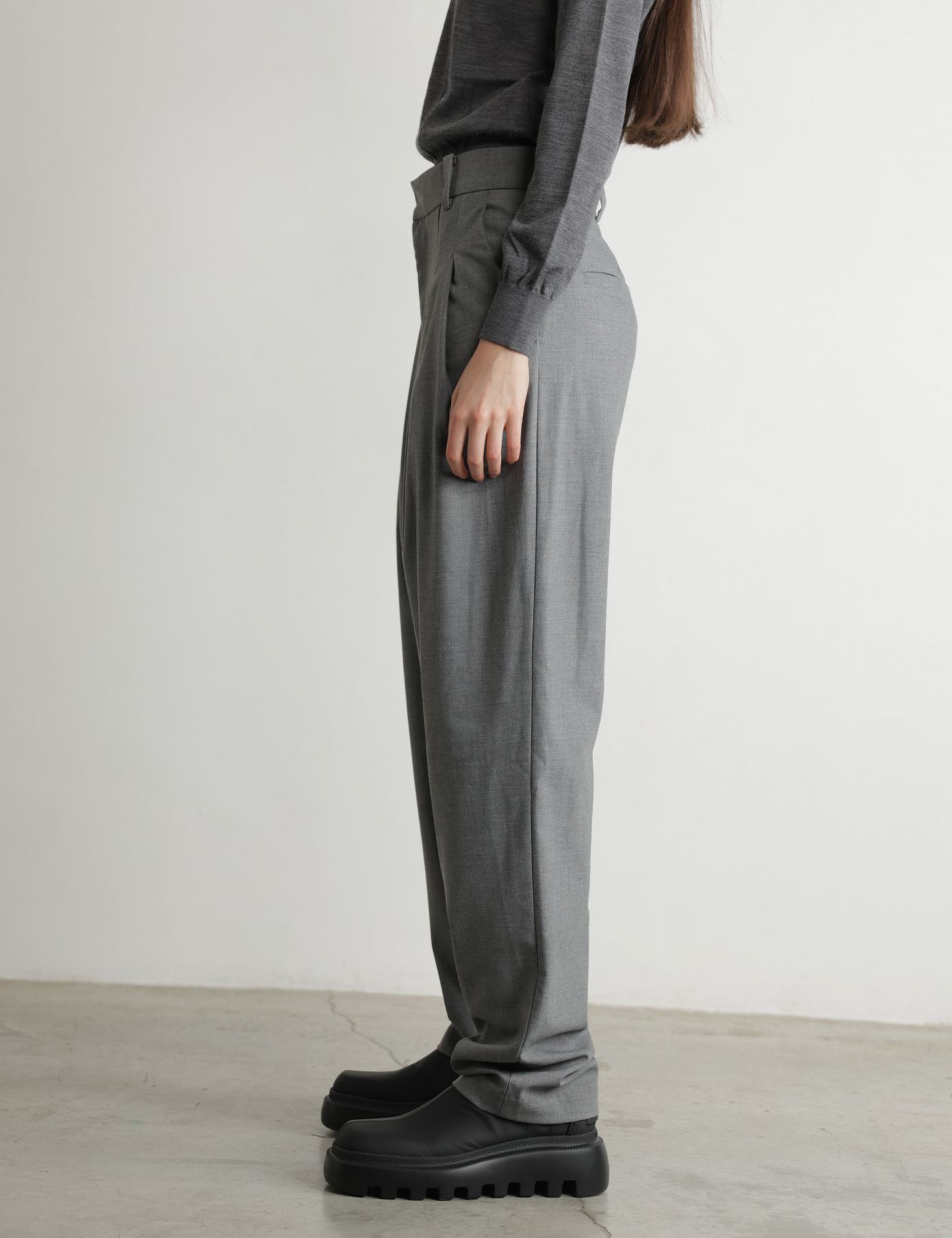 מכנסיים מחויטים - בגדים