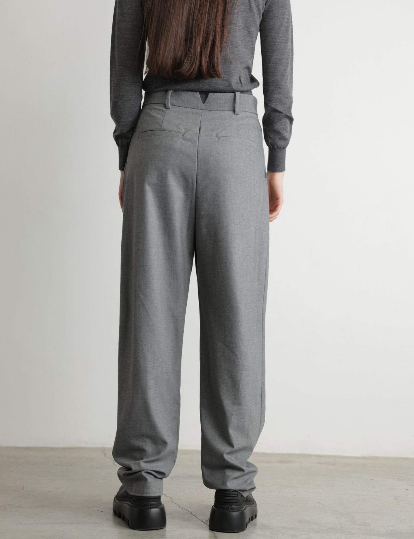 מכנסיים מחויטים - בגדים