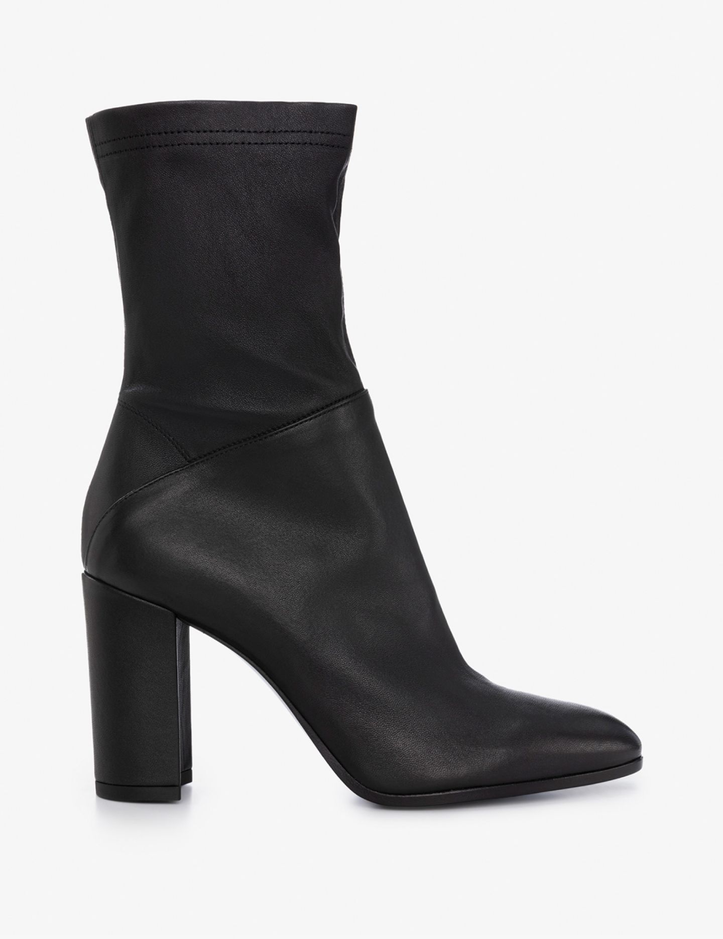 מגפוני עקב מעור - נעליים