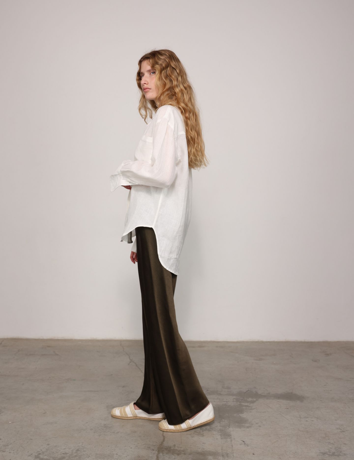 חולצה מכופתרת פשתן - בגדים