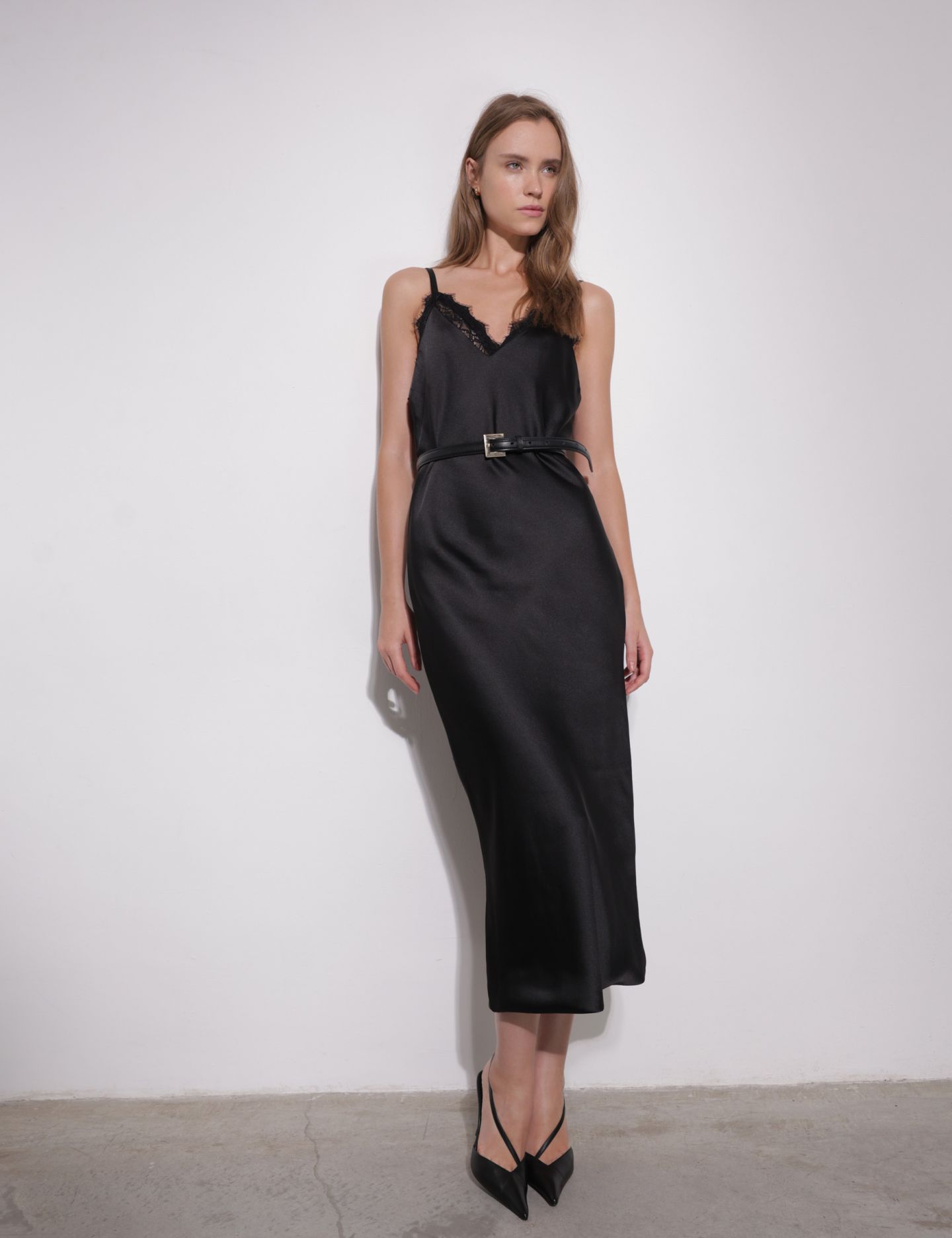 שמלת סליפ - בגדים