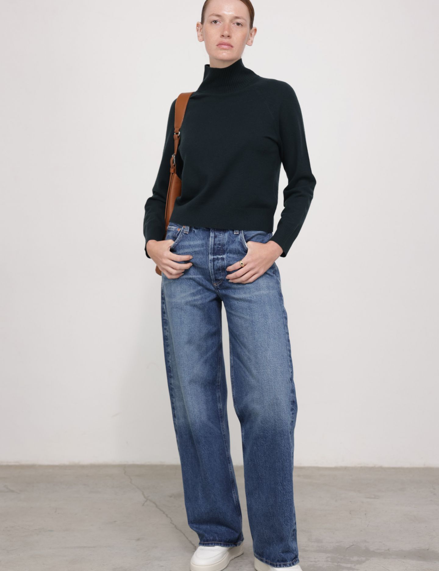 סניקרס עור - נעליים