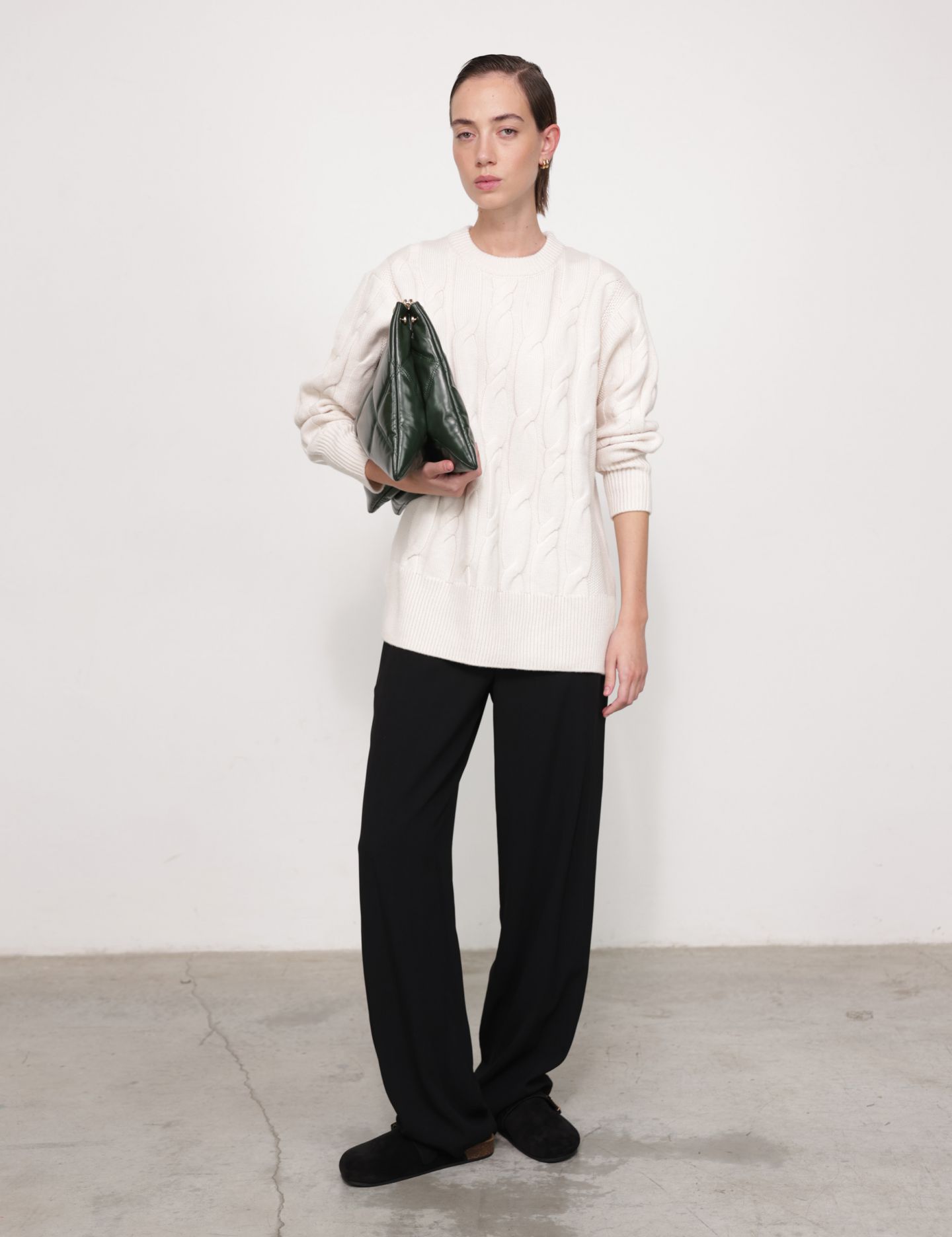 סריג אוברסייז צמות - בגדים