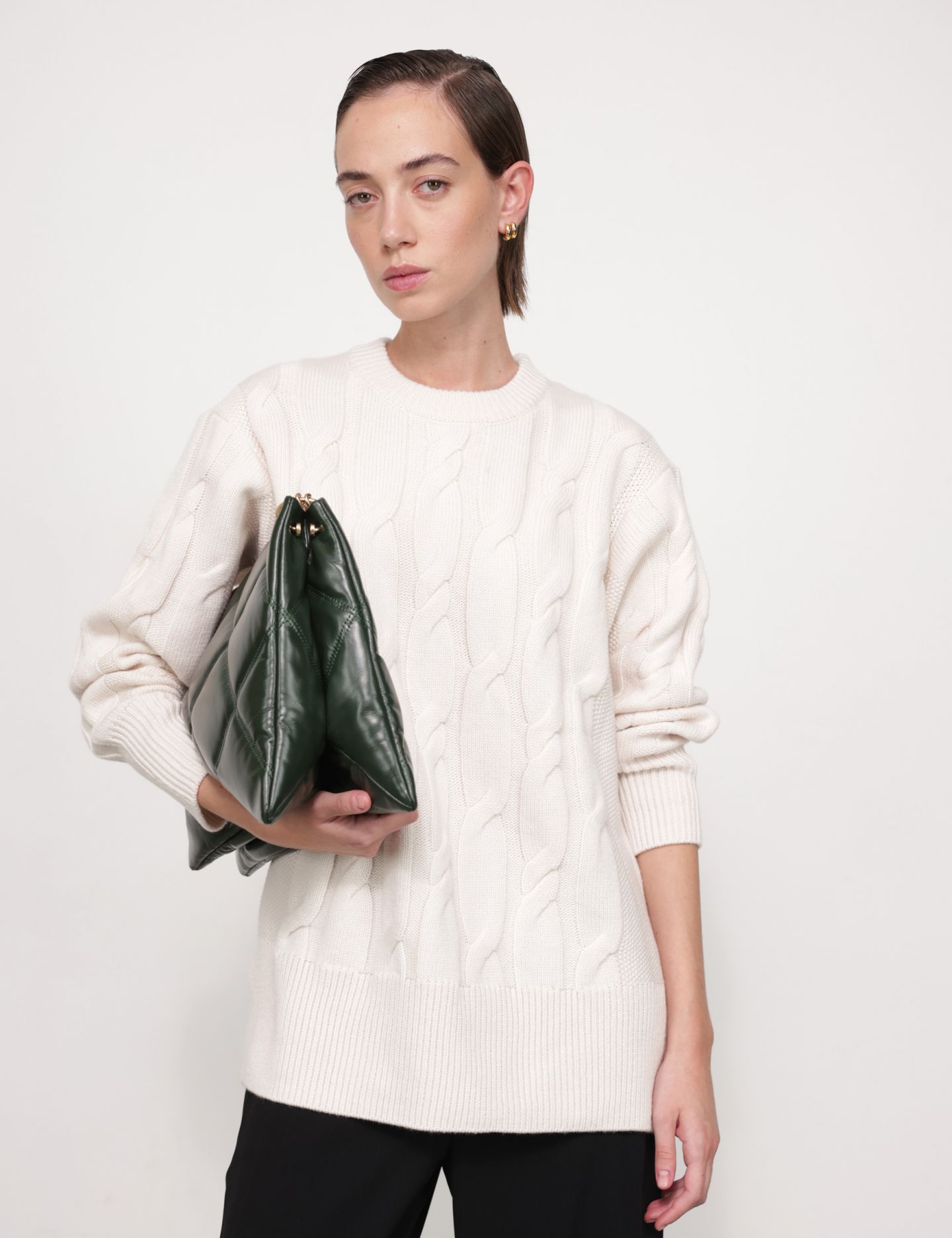 סריג אוברסייז צמות - בגדים