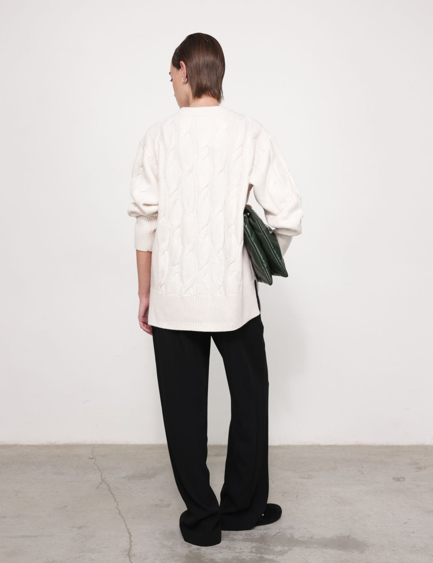 סריג אוברסייז צמות - בגדים