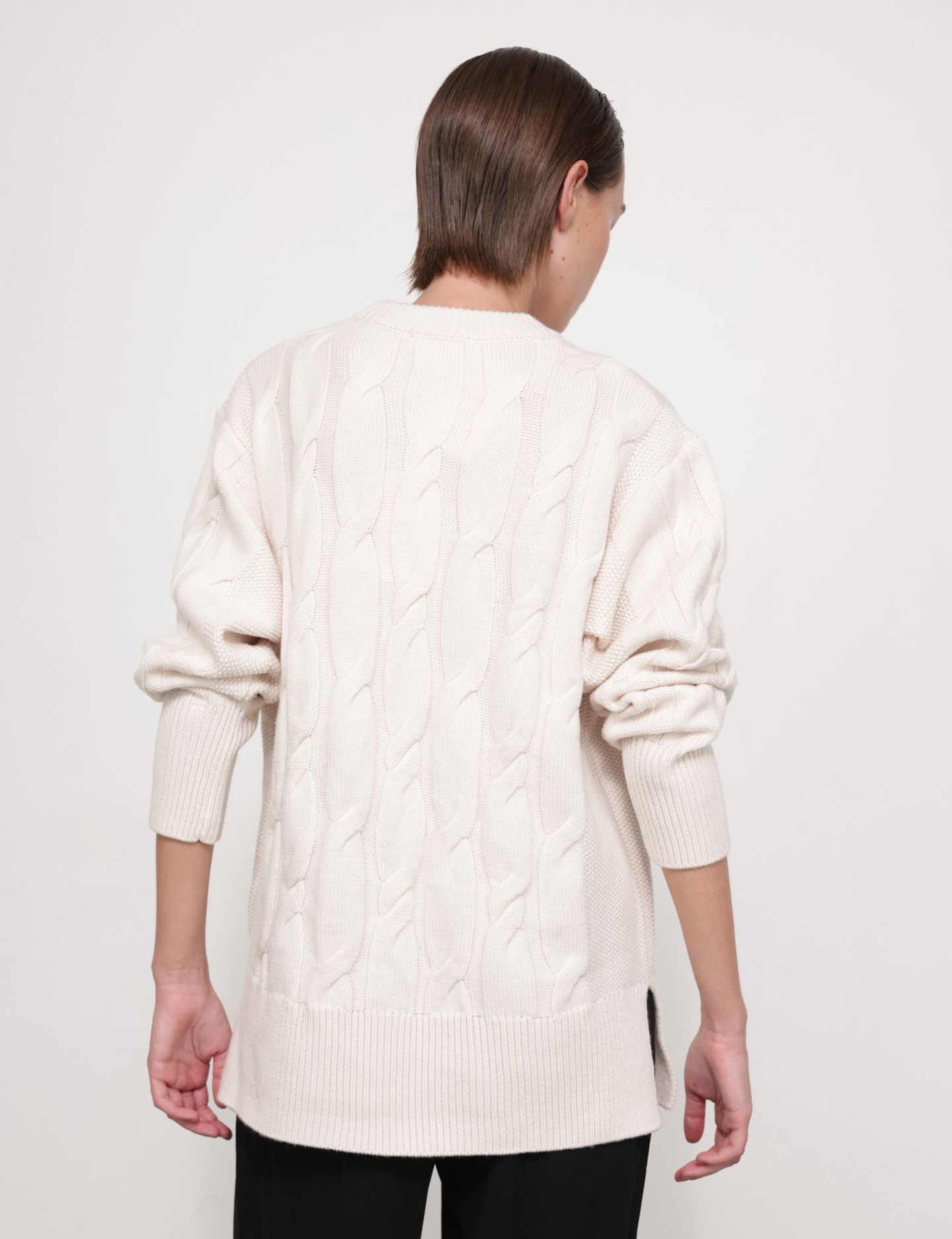 סריג אוברסייז צמות - בגדים