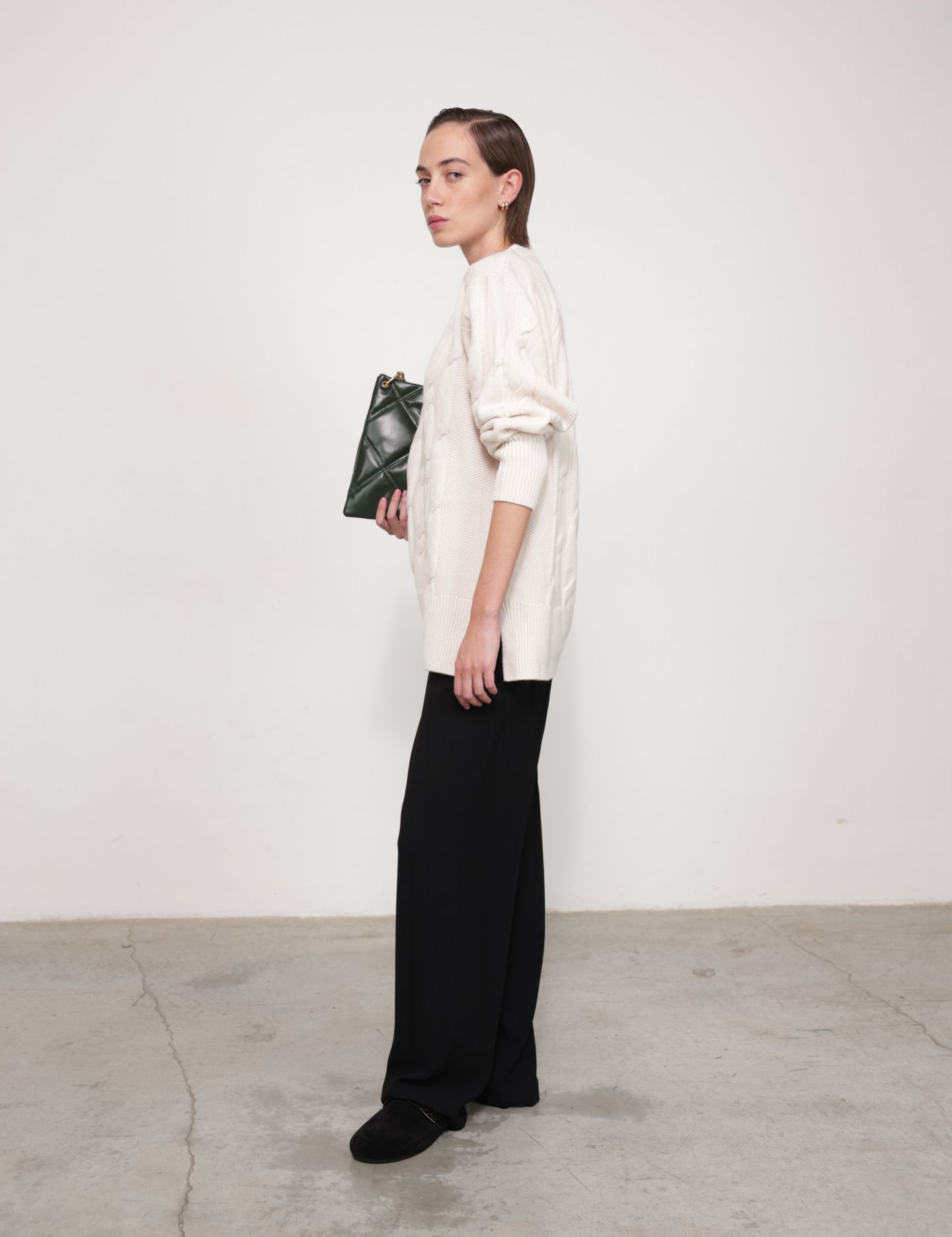 סריג אוברסייז צמות - בגדים