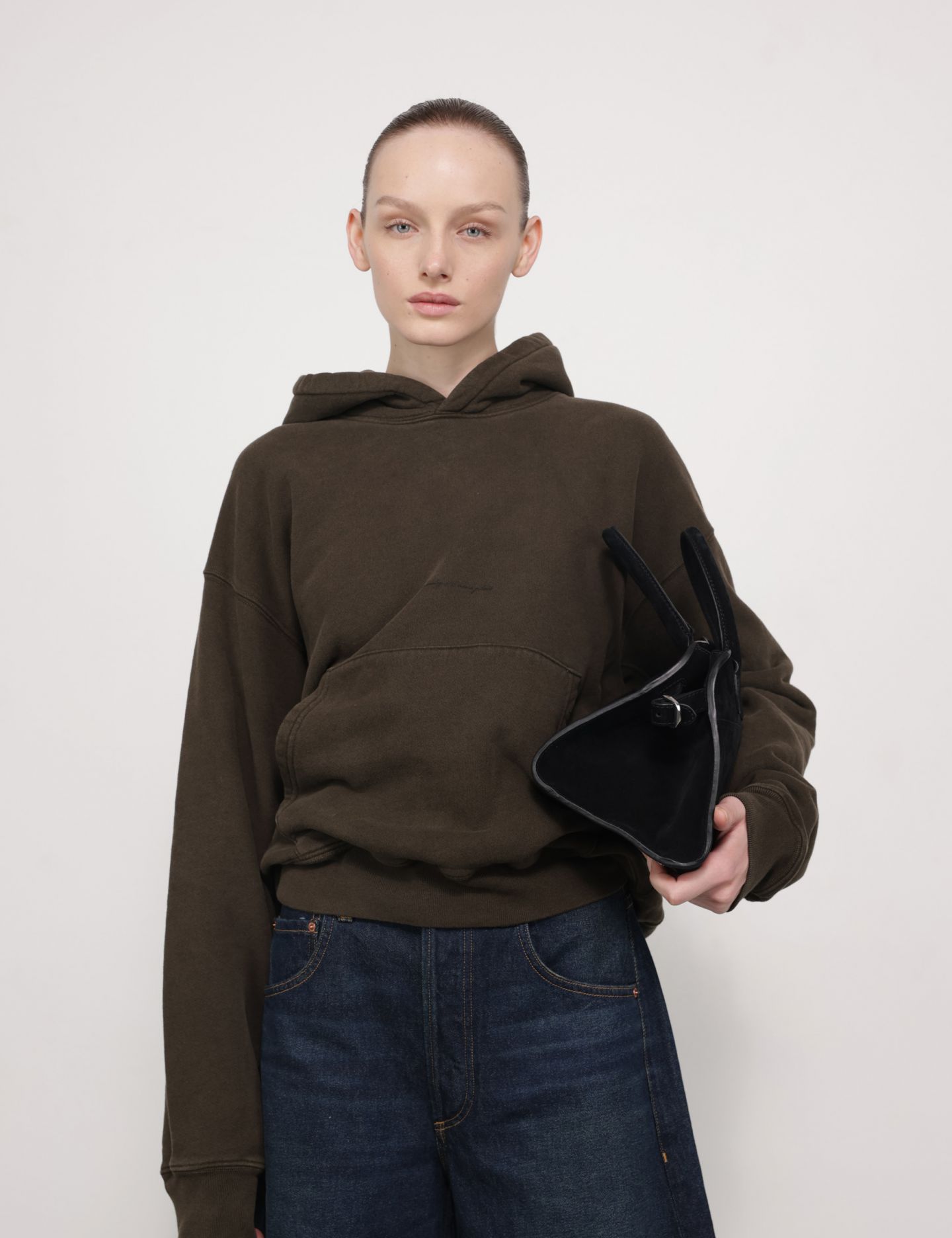 סווטשירט קפוצון - בגדים