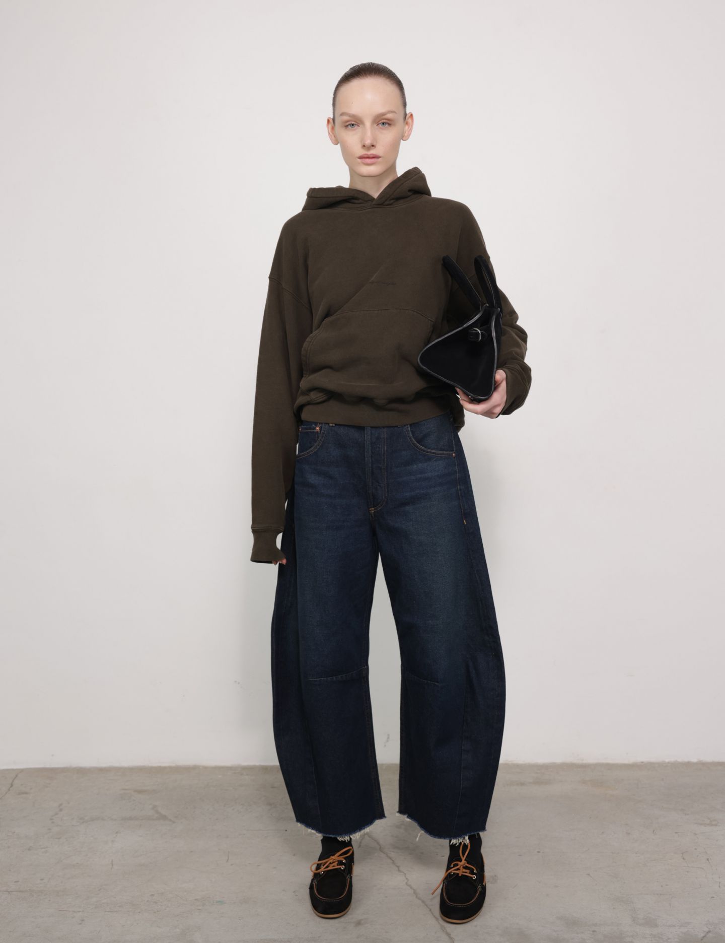 סווטשירט קפוצון - בגדים