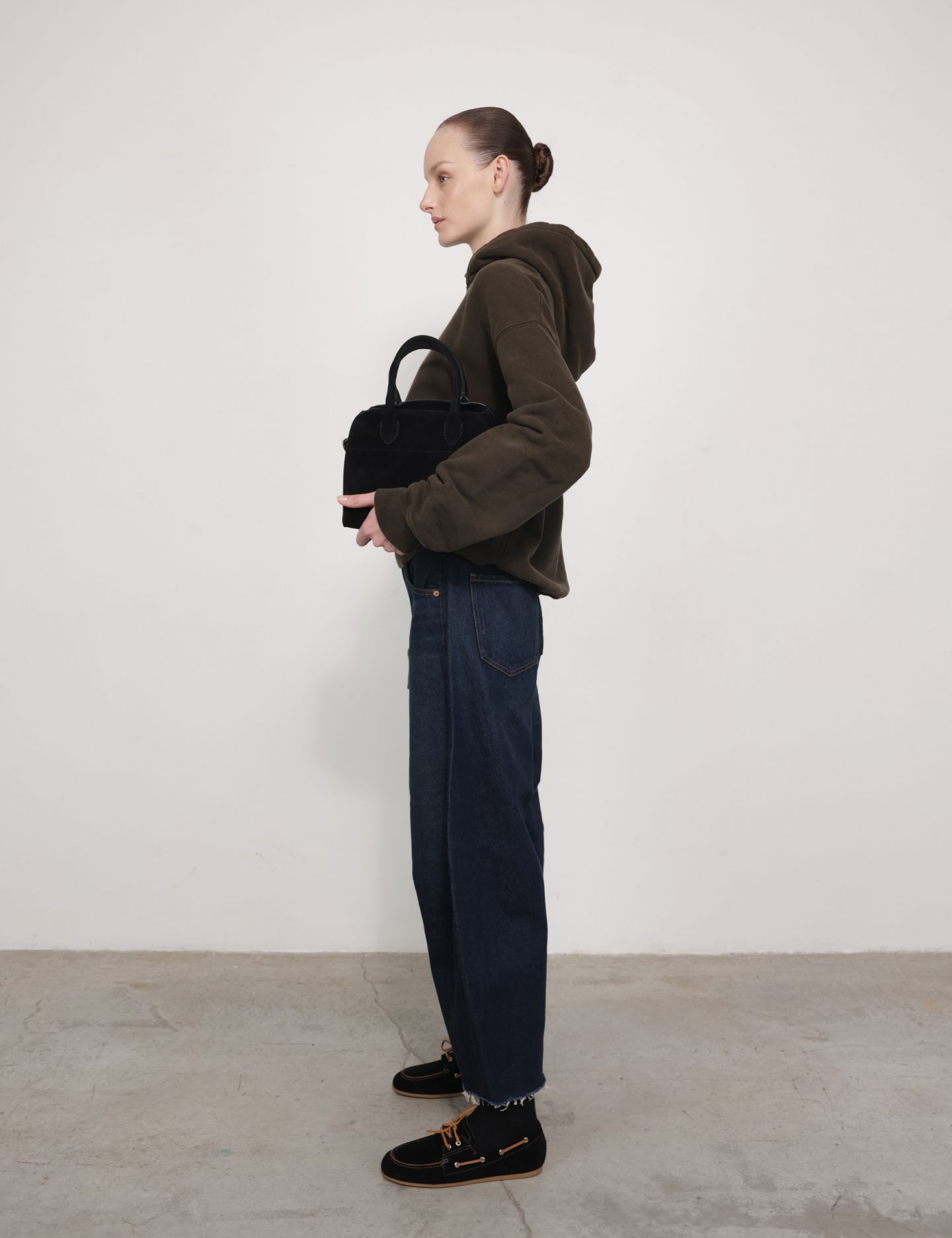 סווטשירט קפוצון - בגדים