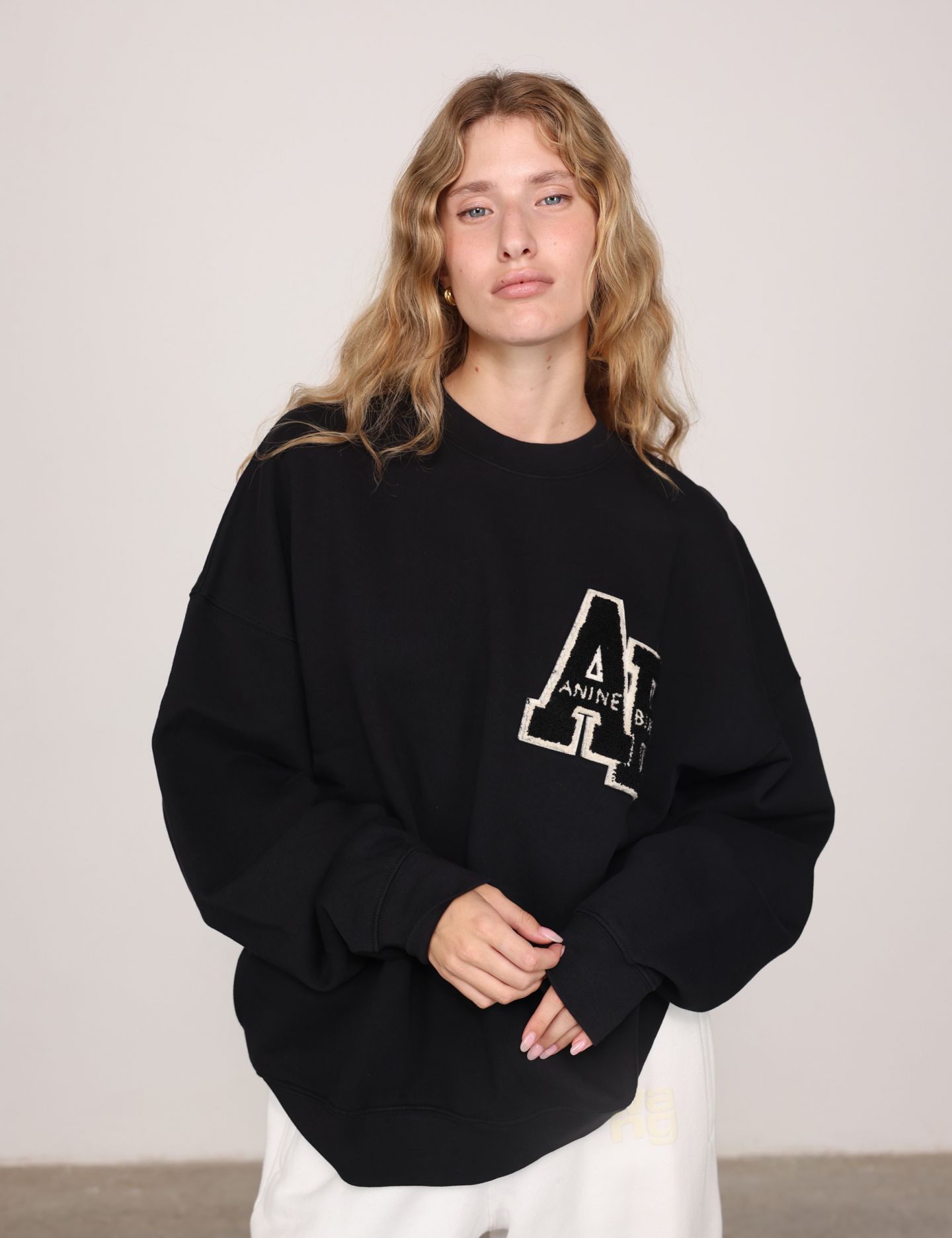 סווטשירט אוברסייז - בגדים