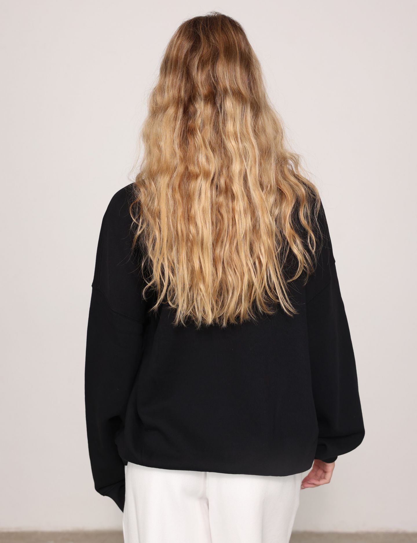 סווטשירט אוברסייז - בגדים