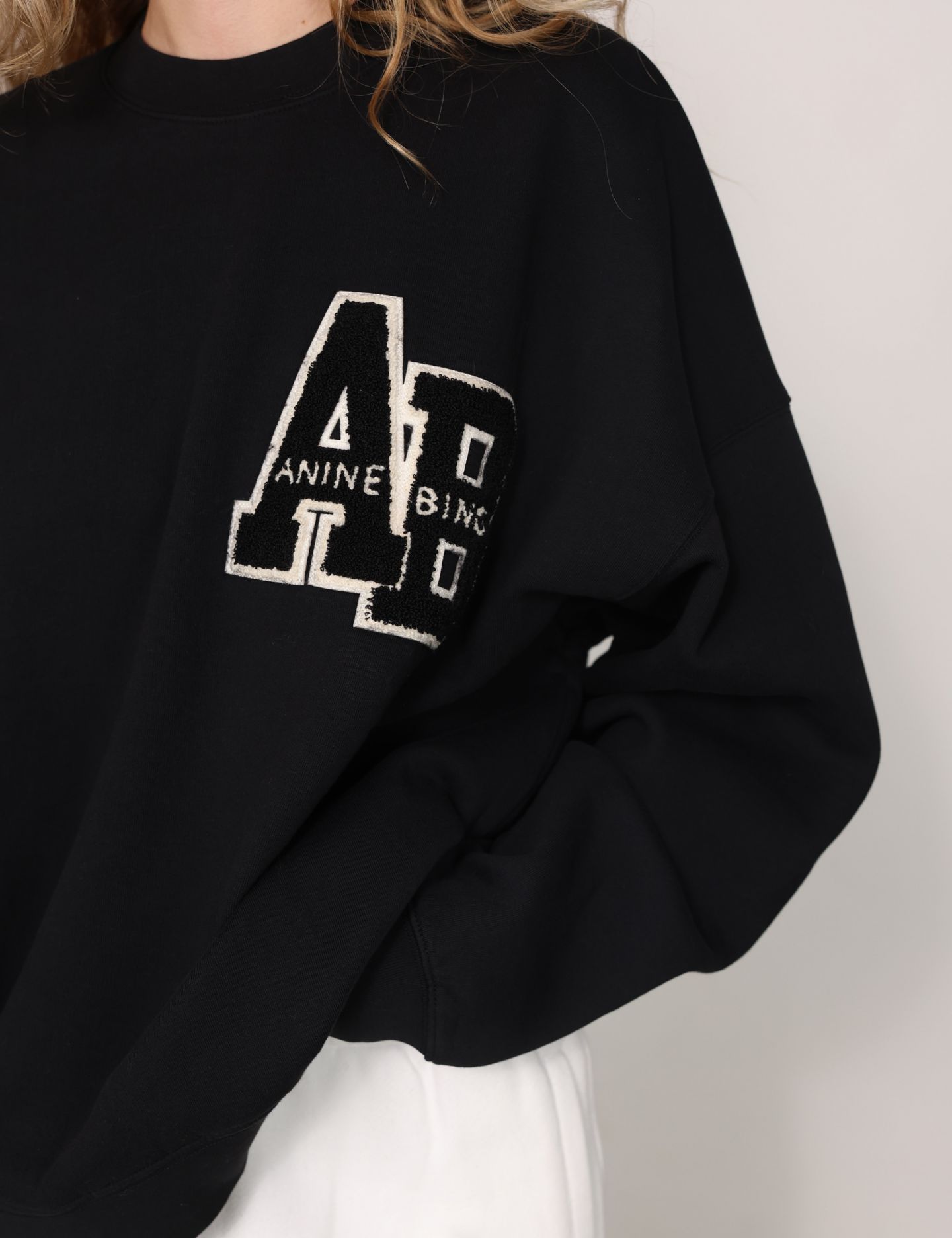 סווטשירט אוברסייז - בגדים