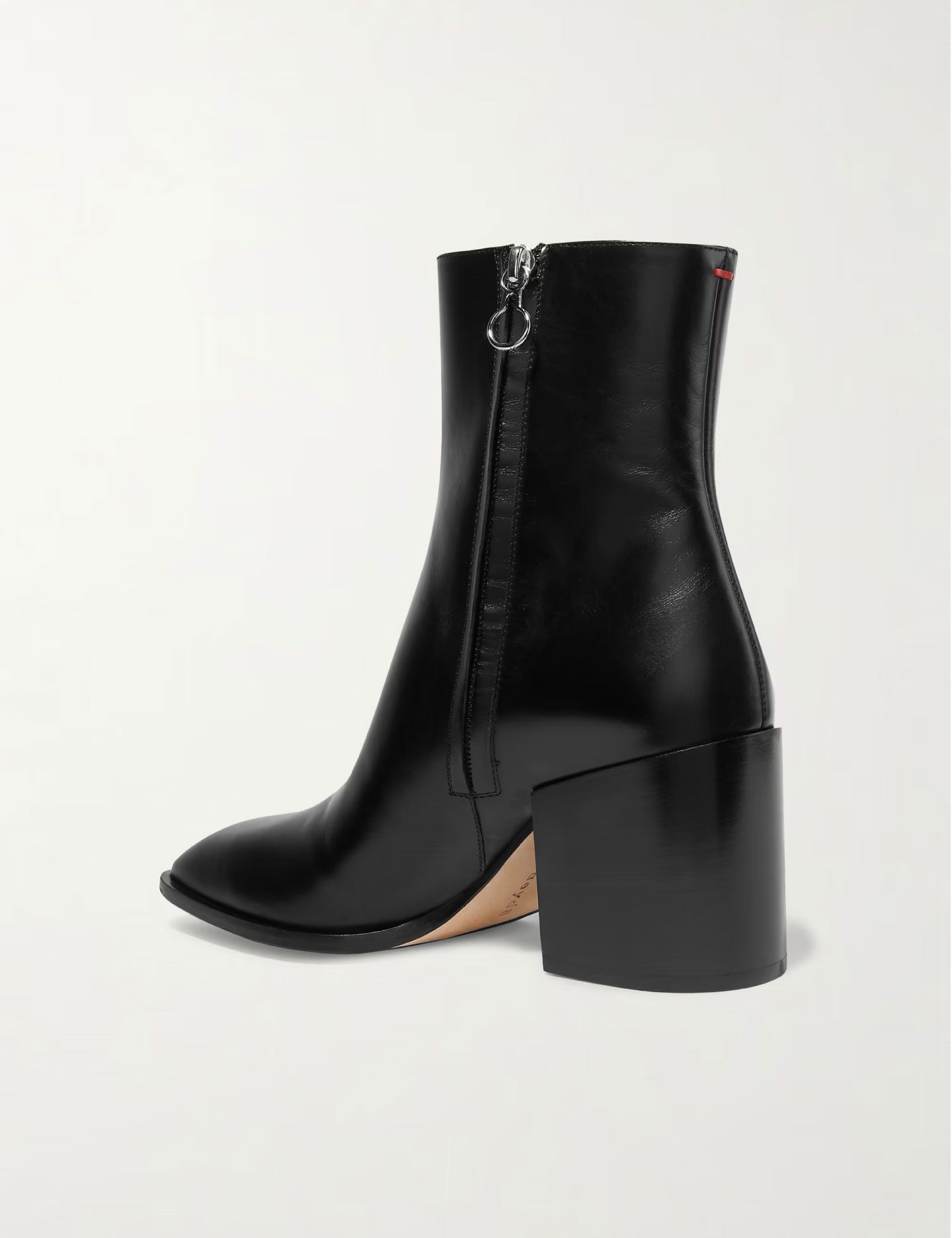 מגפוני עקב מעור - נעליים