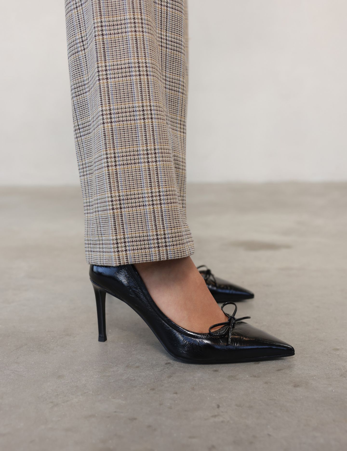 נעלי עקב עם חרטום מחודד - נעליים