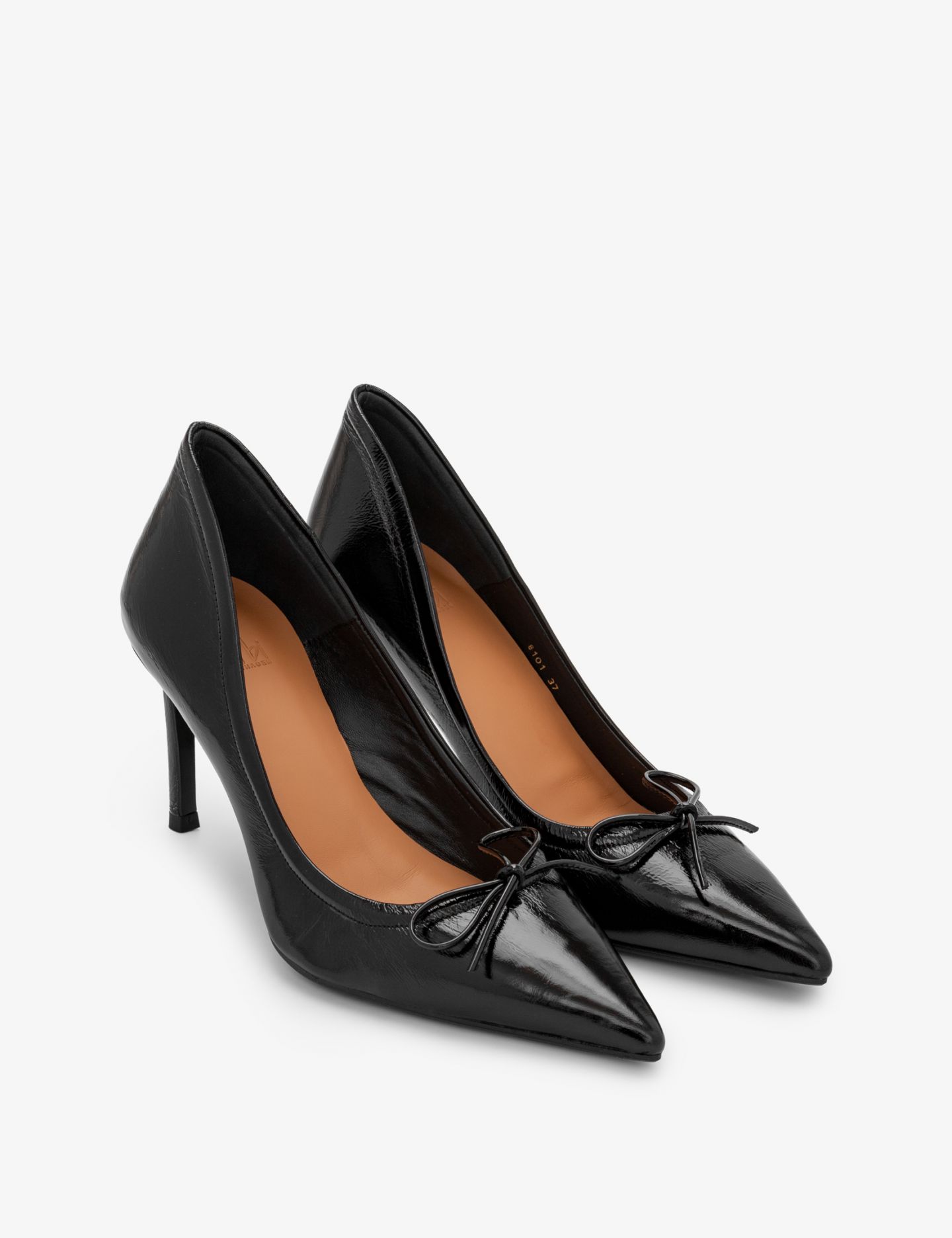 נעלי עקב עם חרטום מחודד - נעליים