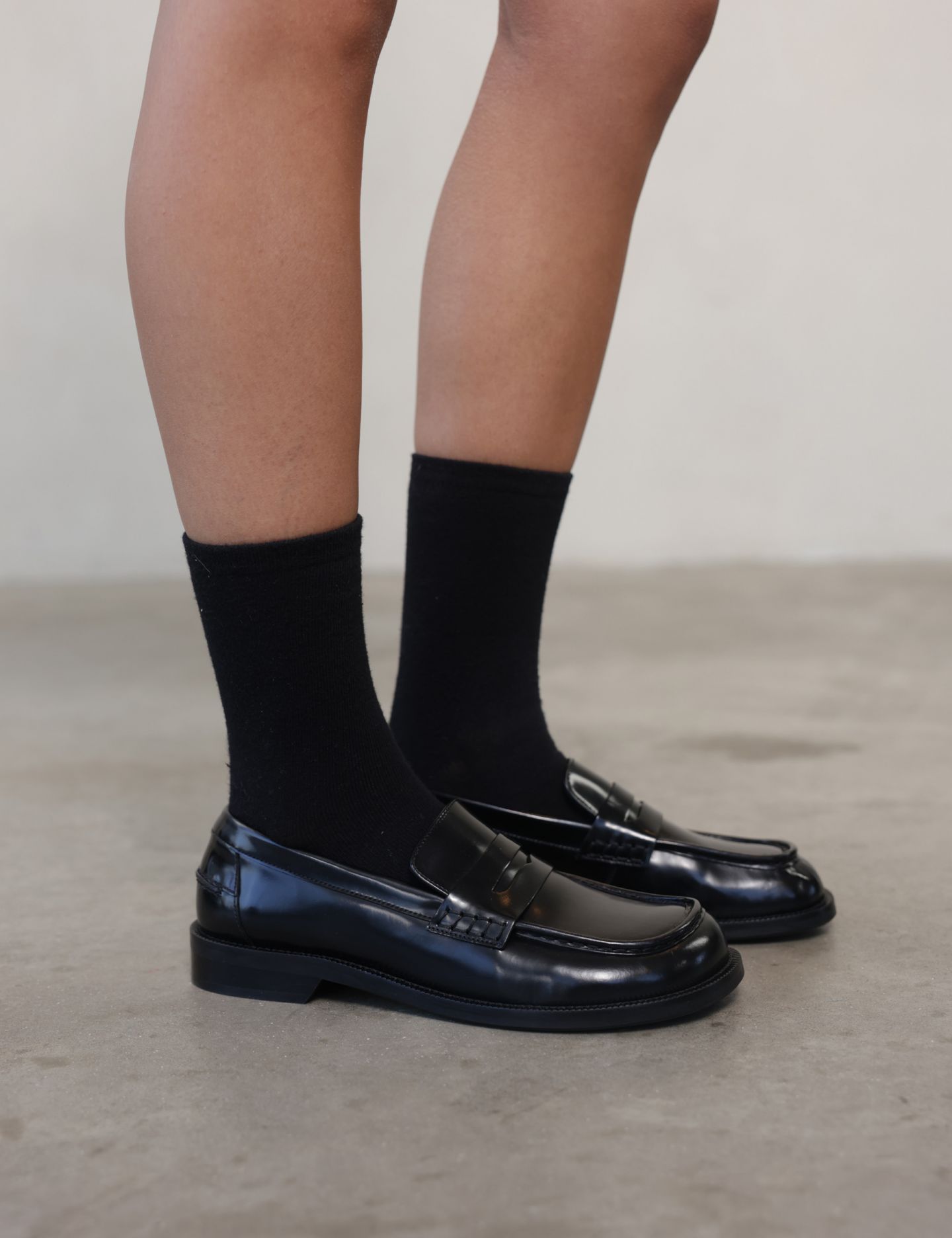 נעלי מוקסינים מעור - נעליים