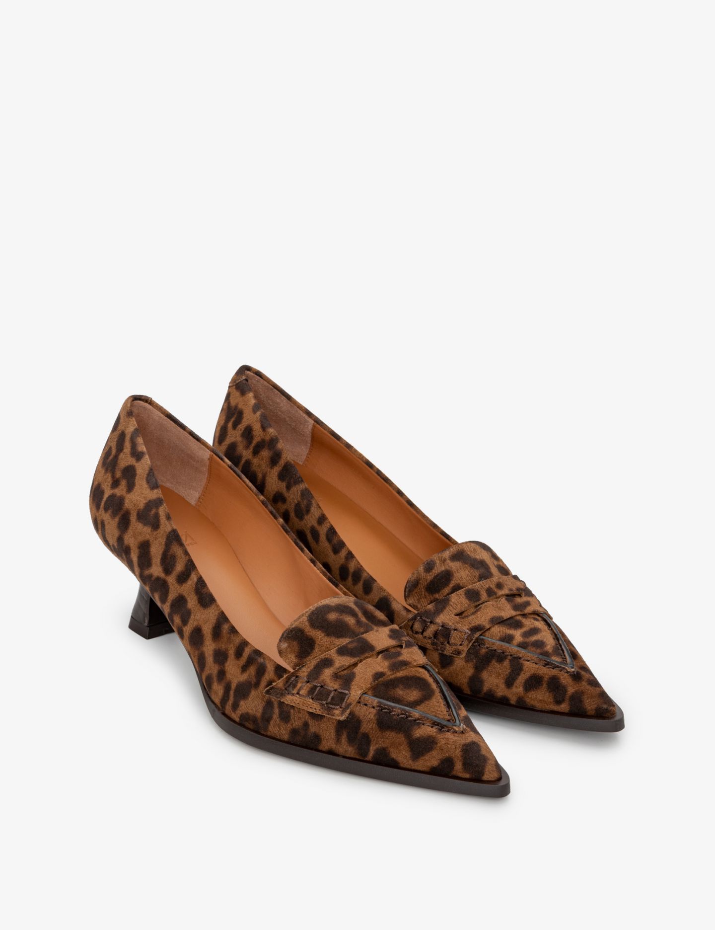 נעלי עקב עם חרטום מחודד - נעליים