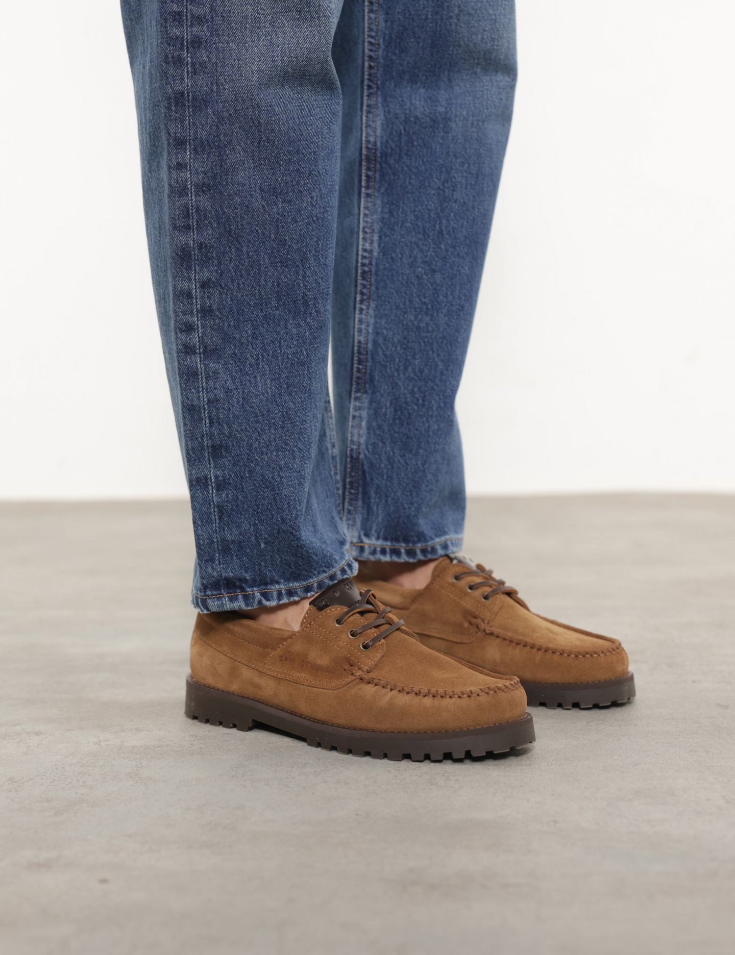 נעלי מוקסינים עם שרוכים - נעליים