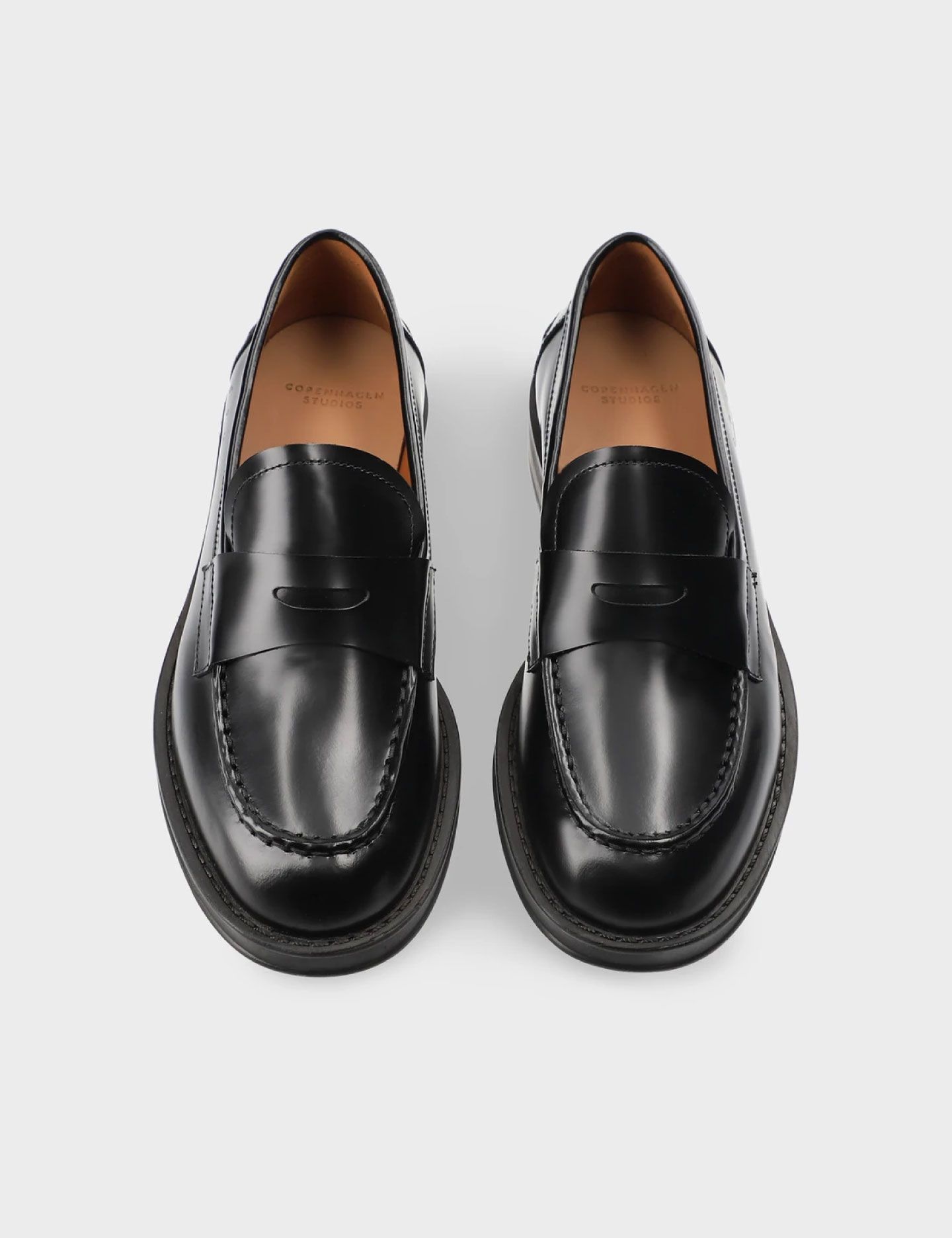 נעלי מוקסינים - נעליים