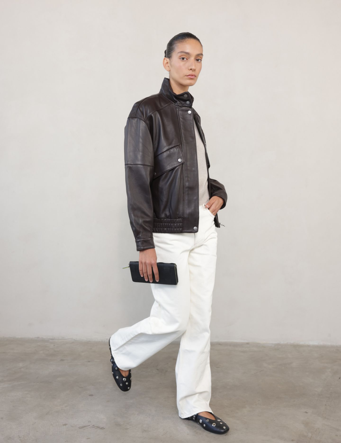 נעלי בלרינה מעוטרות ניטים - נעליים