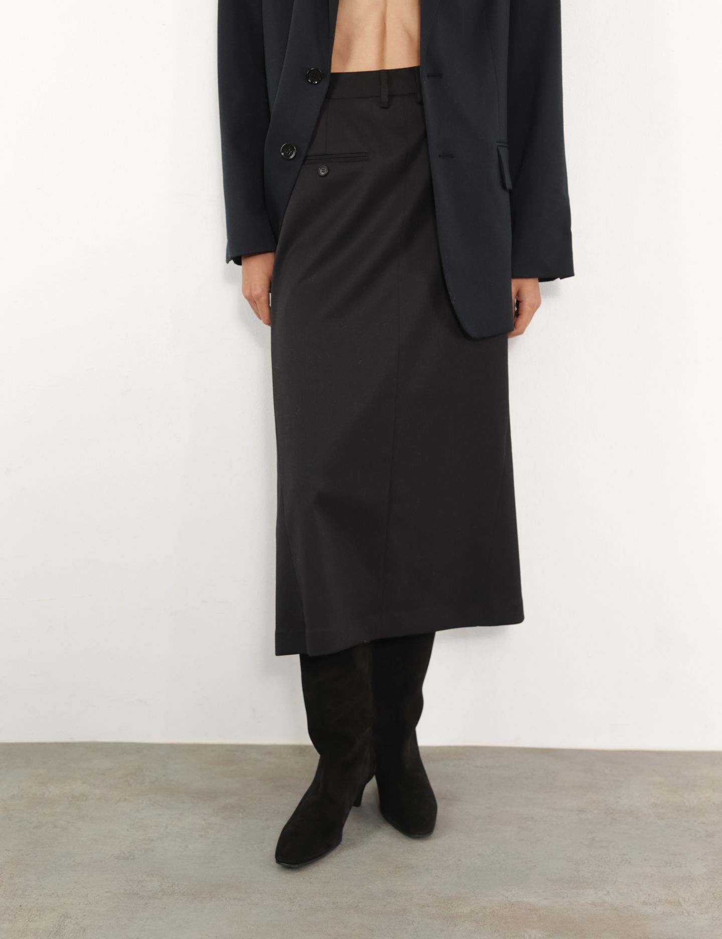 חצאית מידי מחוייטת - בגדים