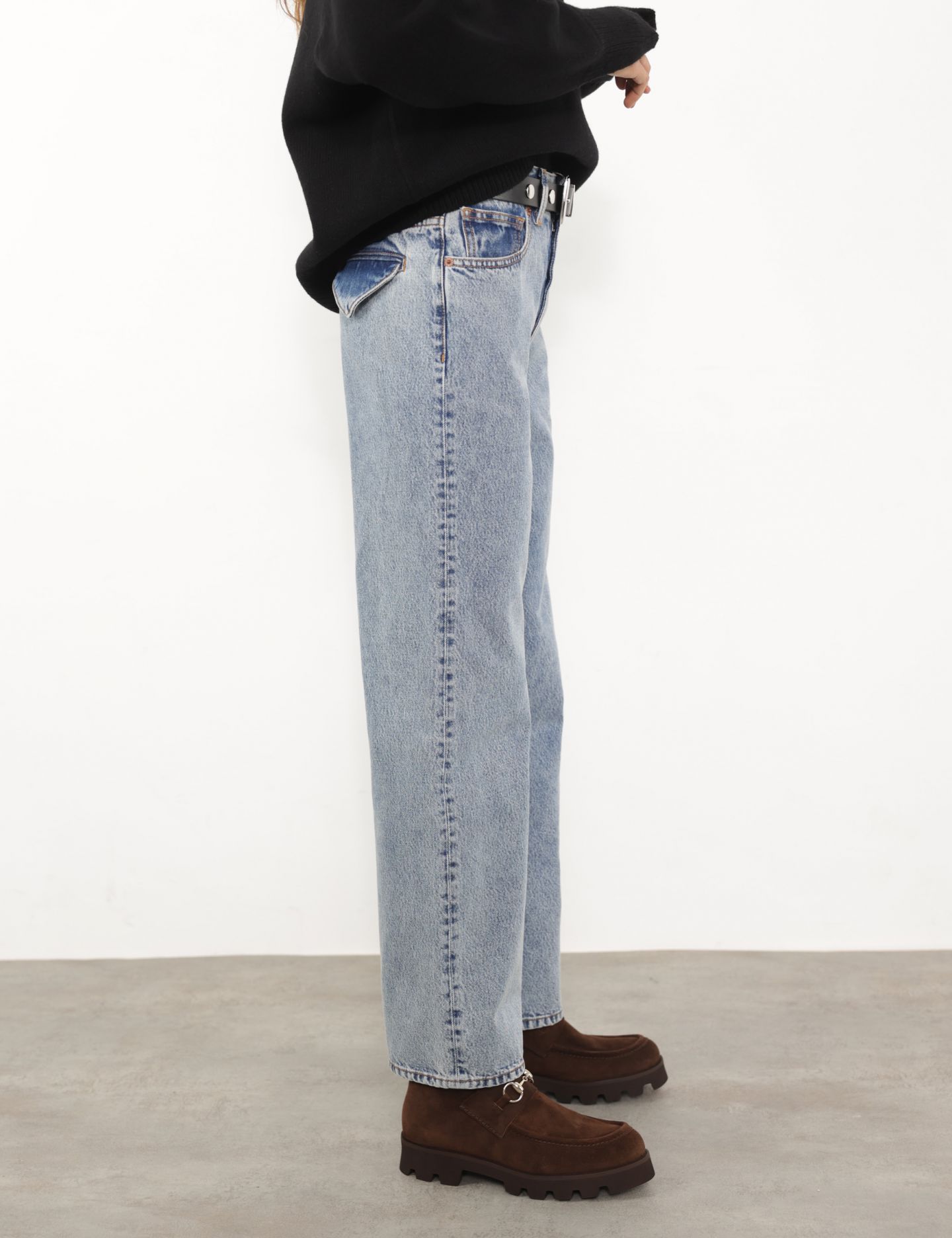 מכנסי ג’ינס גזרה ישרה - בגדים