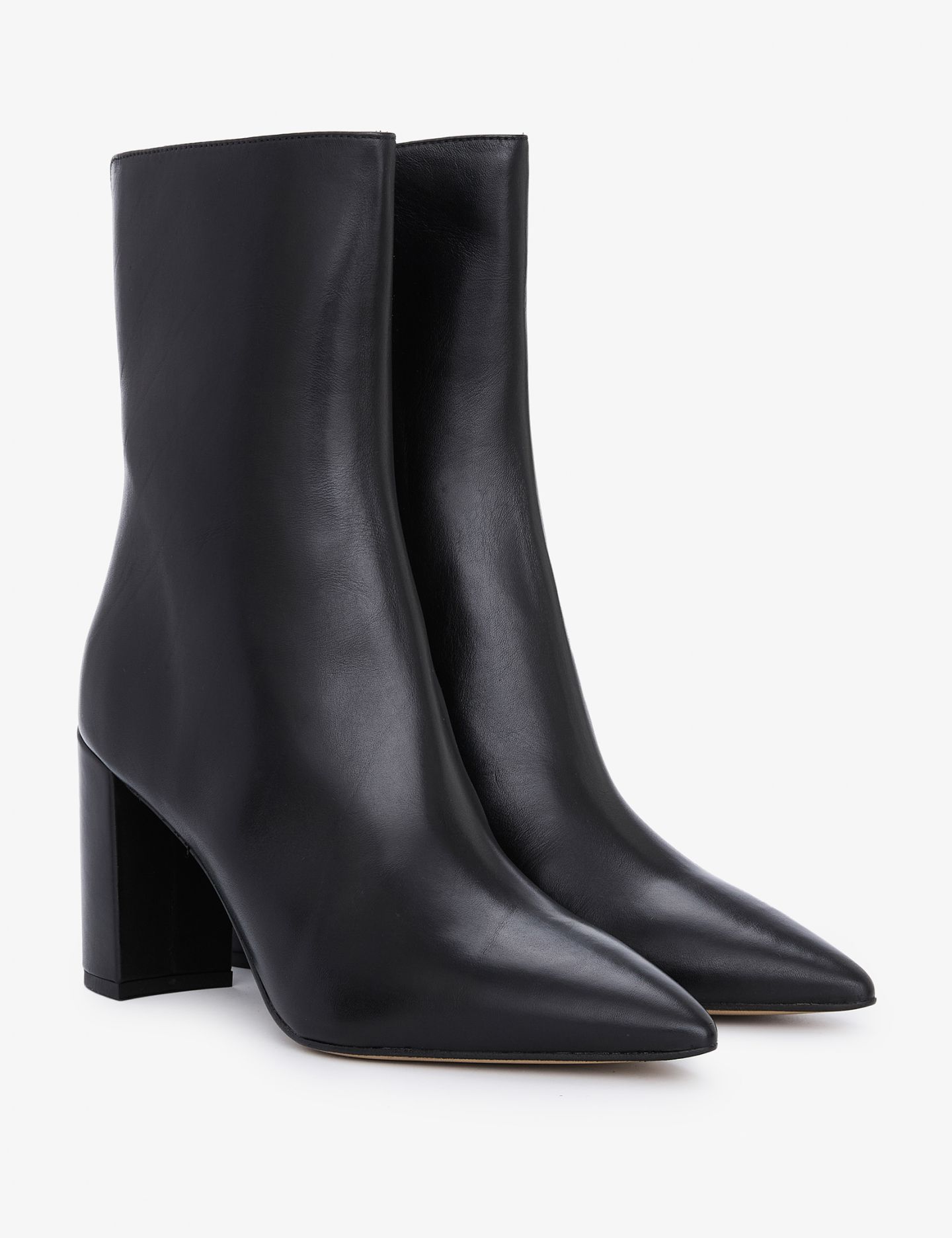 מגפי עקב מט - נעליים