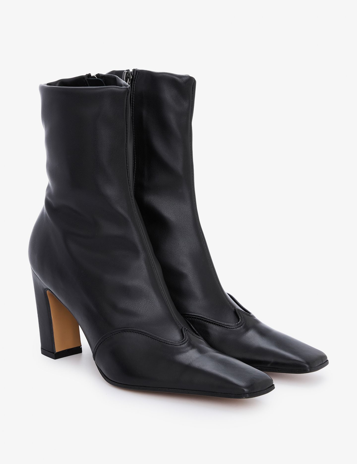 מגפי עקב עור - נעליים