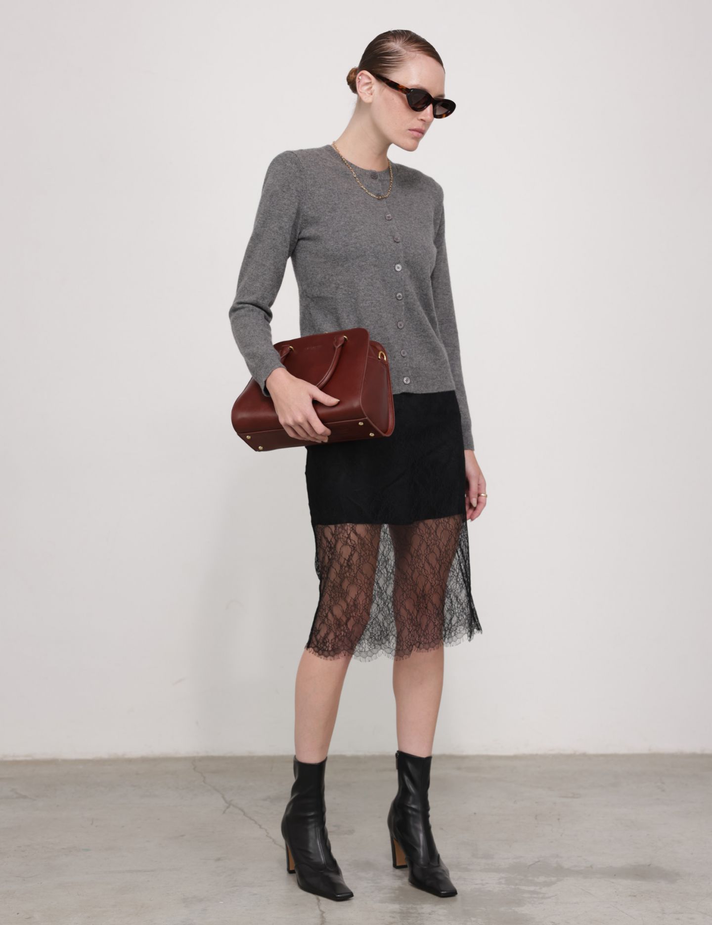 מגפי עקב עור - נעליים