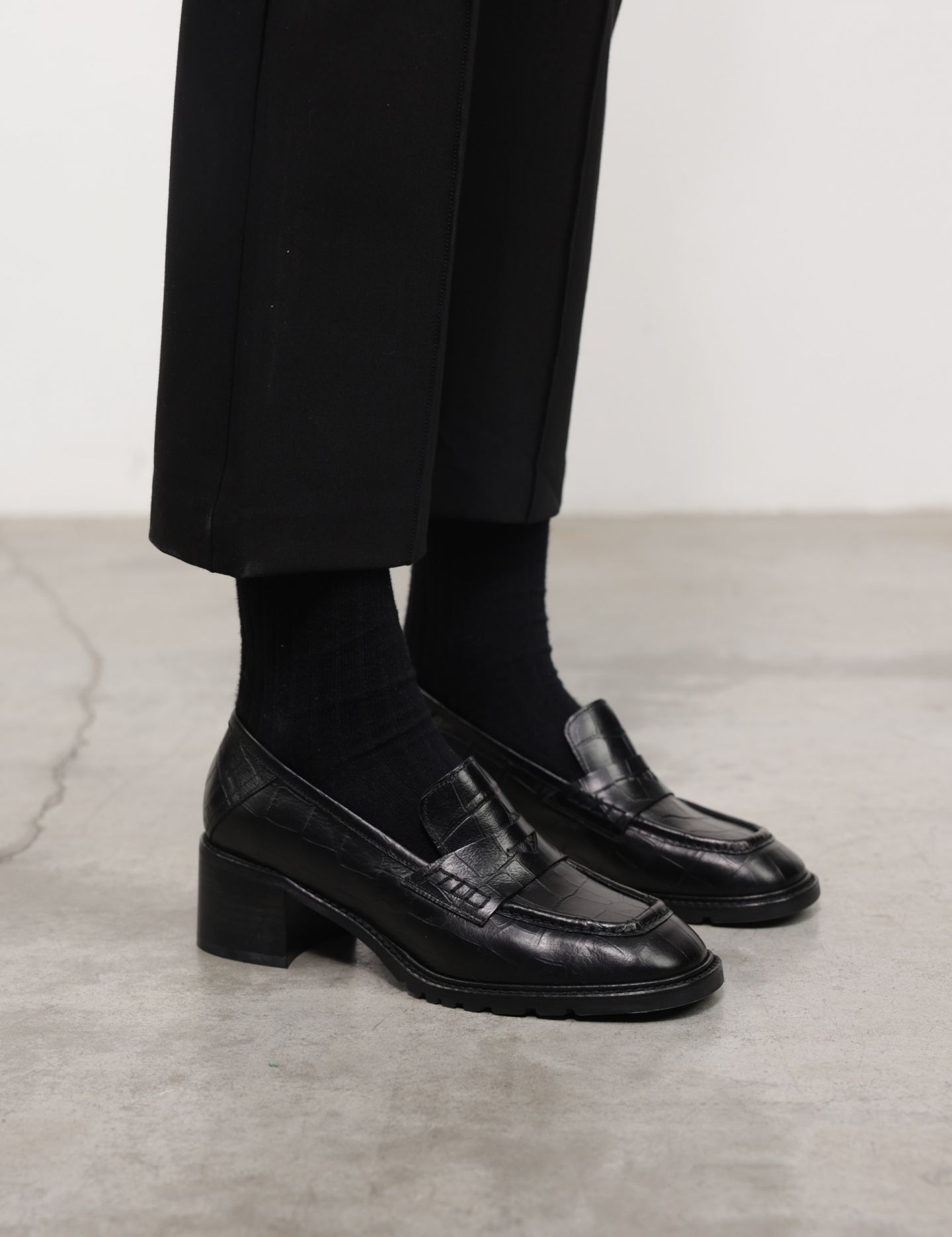 נעלי מוקסינים עקב - נעליים