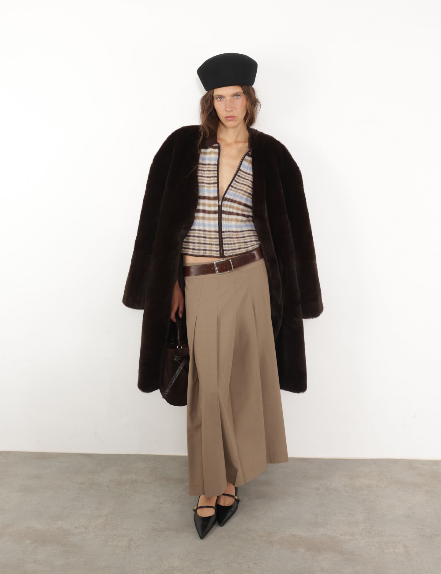 חצאית פליסה - בגדים