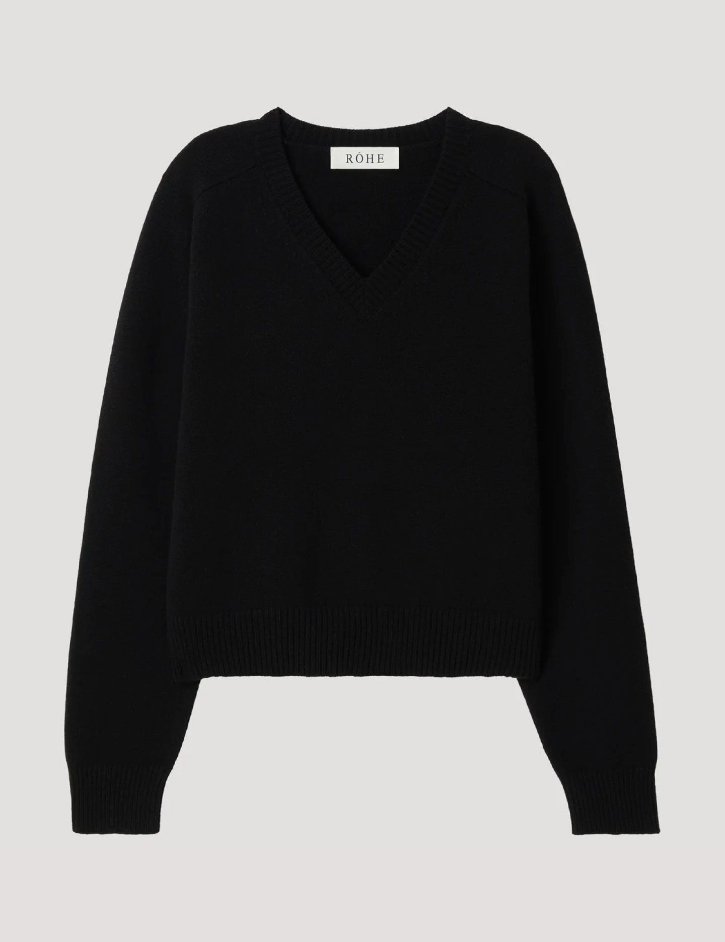 סריג מפתח וי - בגדים