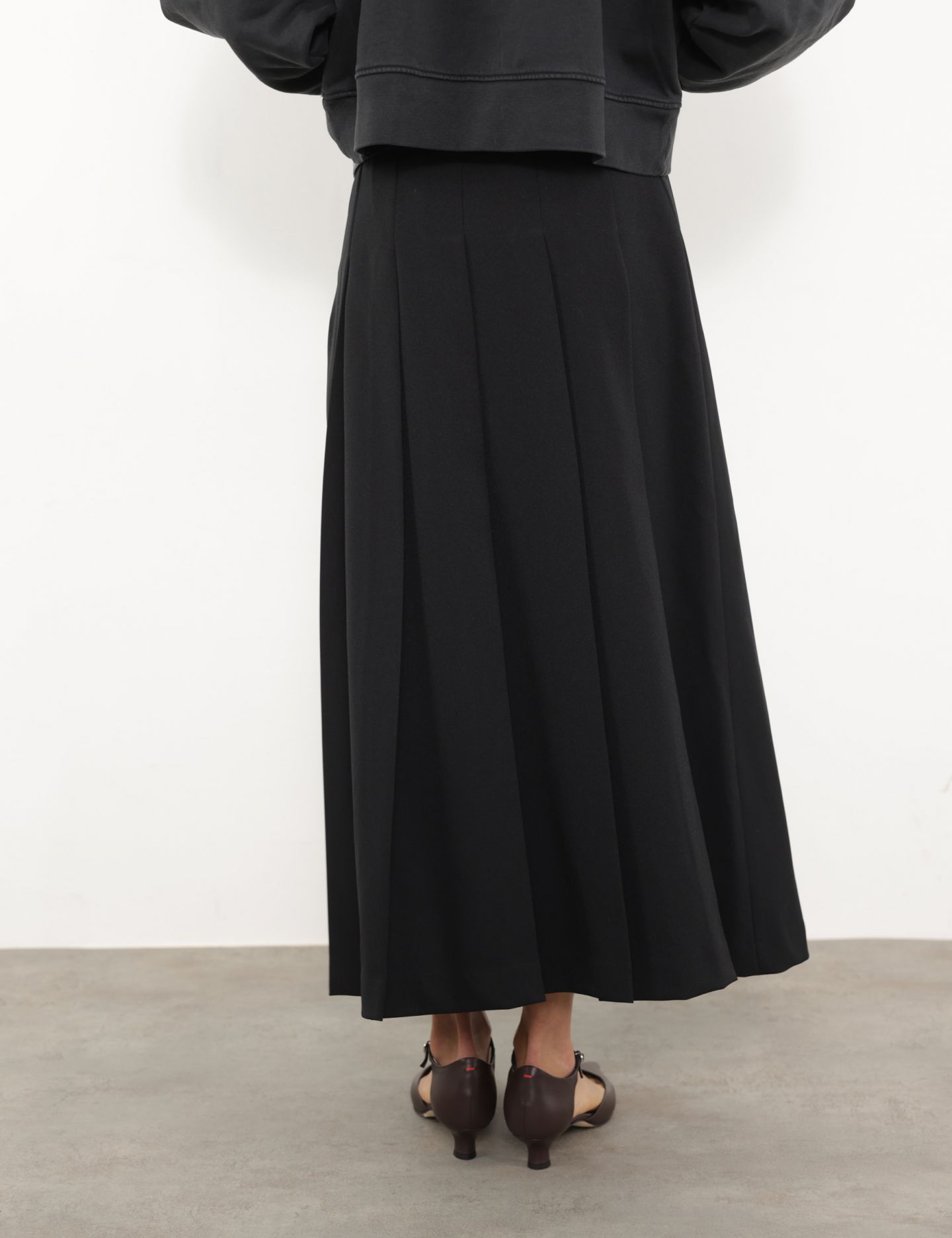 חצאית פליסה - בגדים