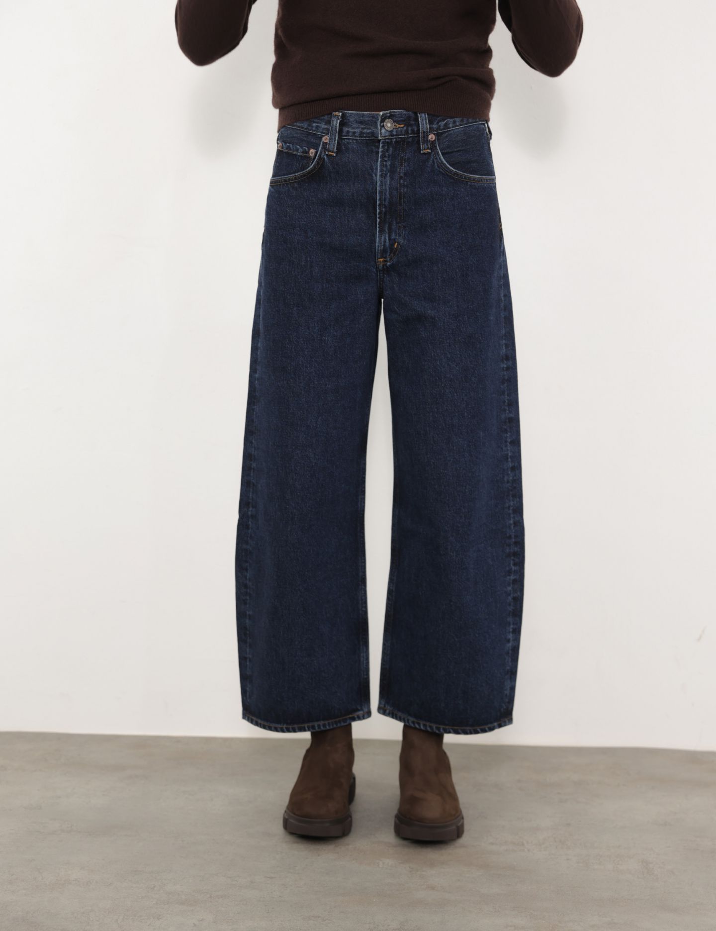 מכנסי ג’ינס קרופ - בגדים