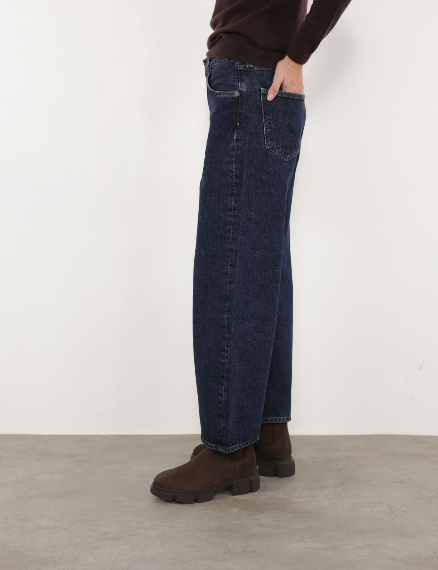 מכנסי ג’ינס קרופ - בגדים