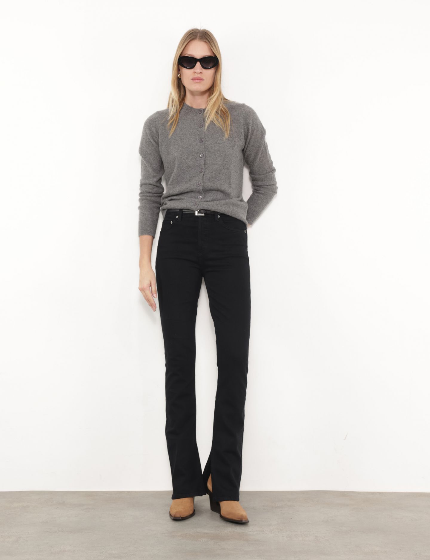 מכנסי ג’ינס INGRAM - בגדים