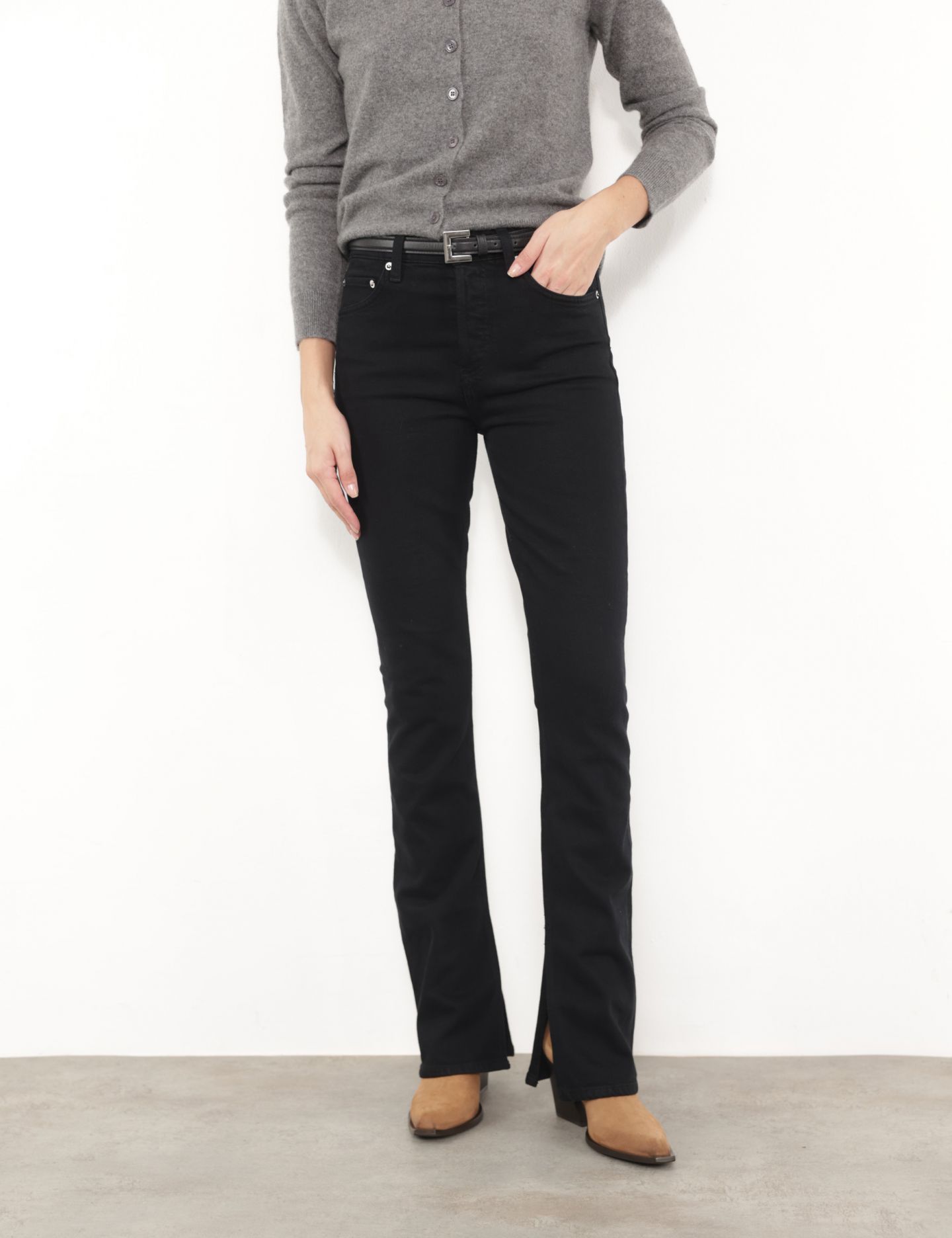 מכנסי ג’ינס INGRAM - בגדים