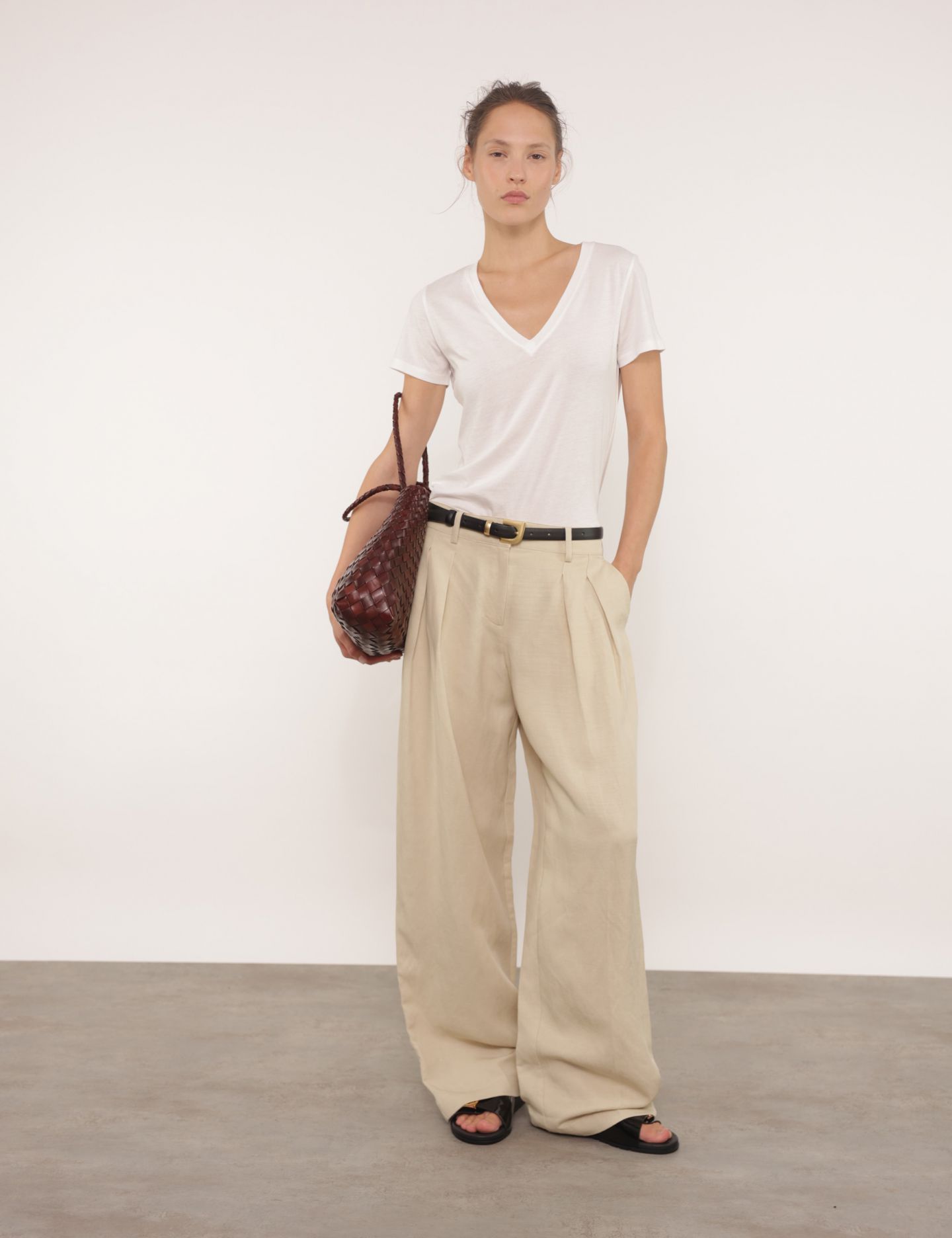 כפכפי סליידס עם אבזם - נעליים