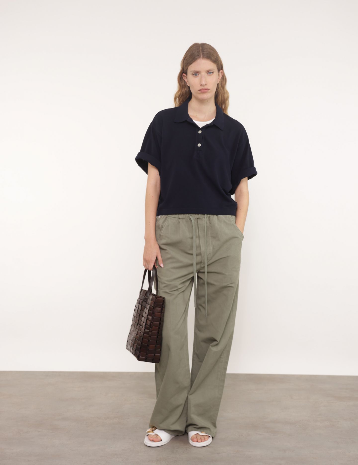 כפכפי סליידס עם אבזם - נעליים