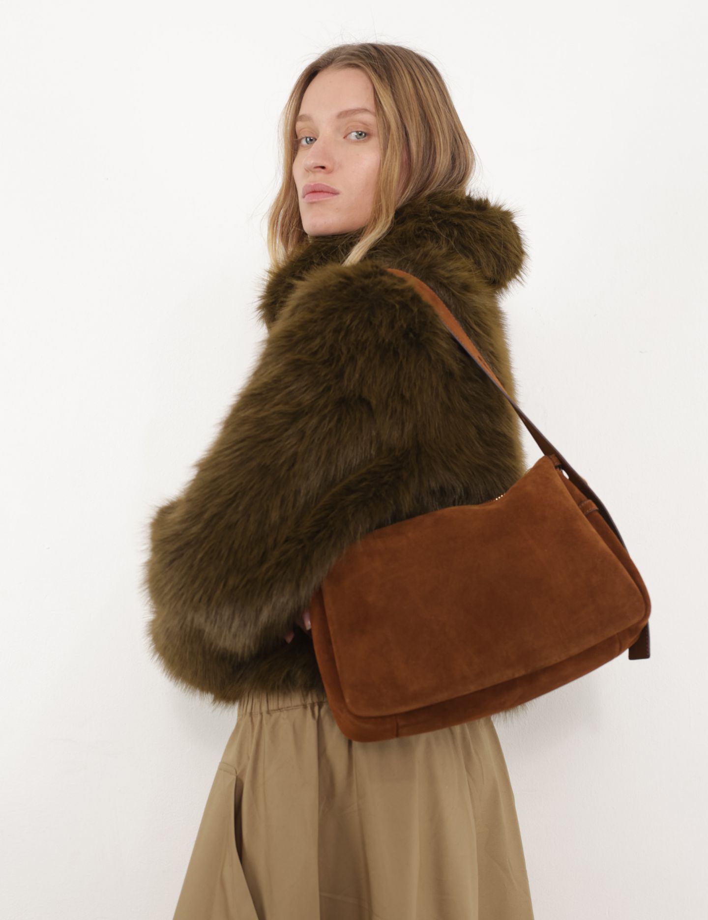 תיק כתף ROMY SUEDE - תיקים