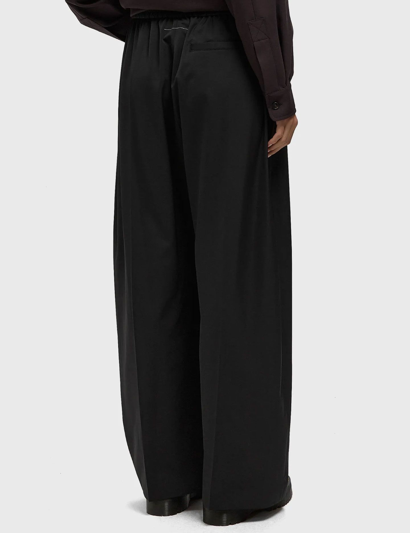 מכנסיים ארוכים בגזרה מחוייטת - בגדים