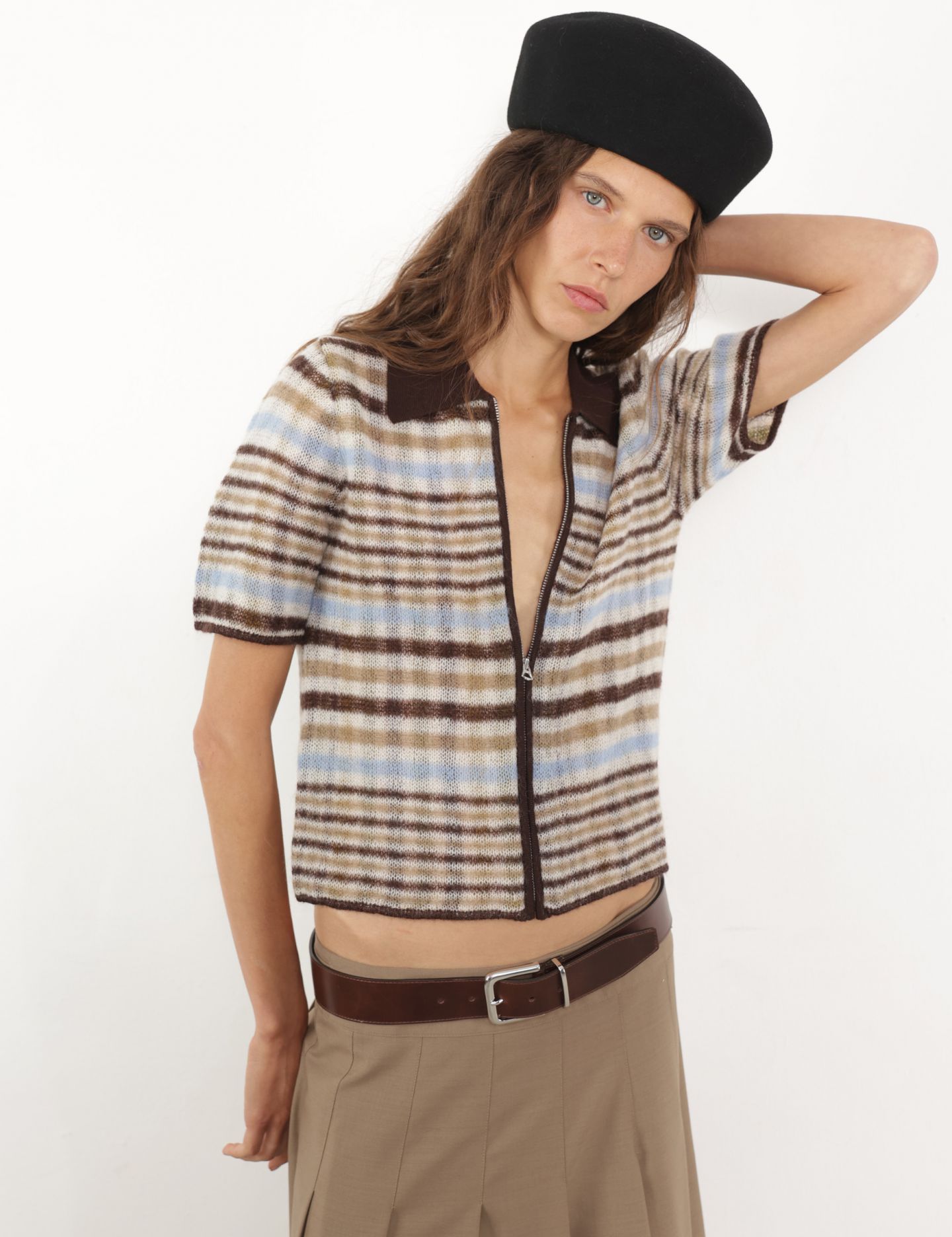 סריג קצר LEVA - בגדים